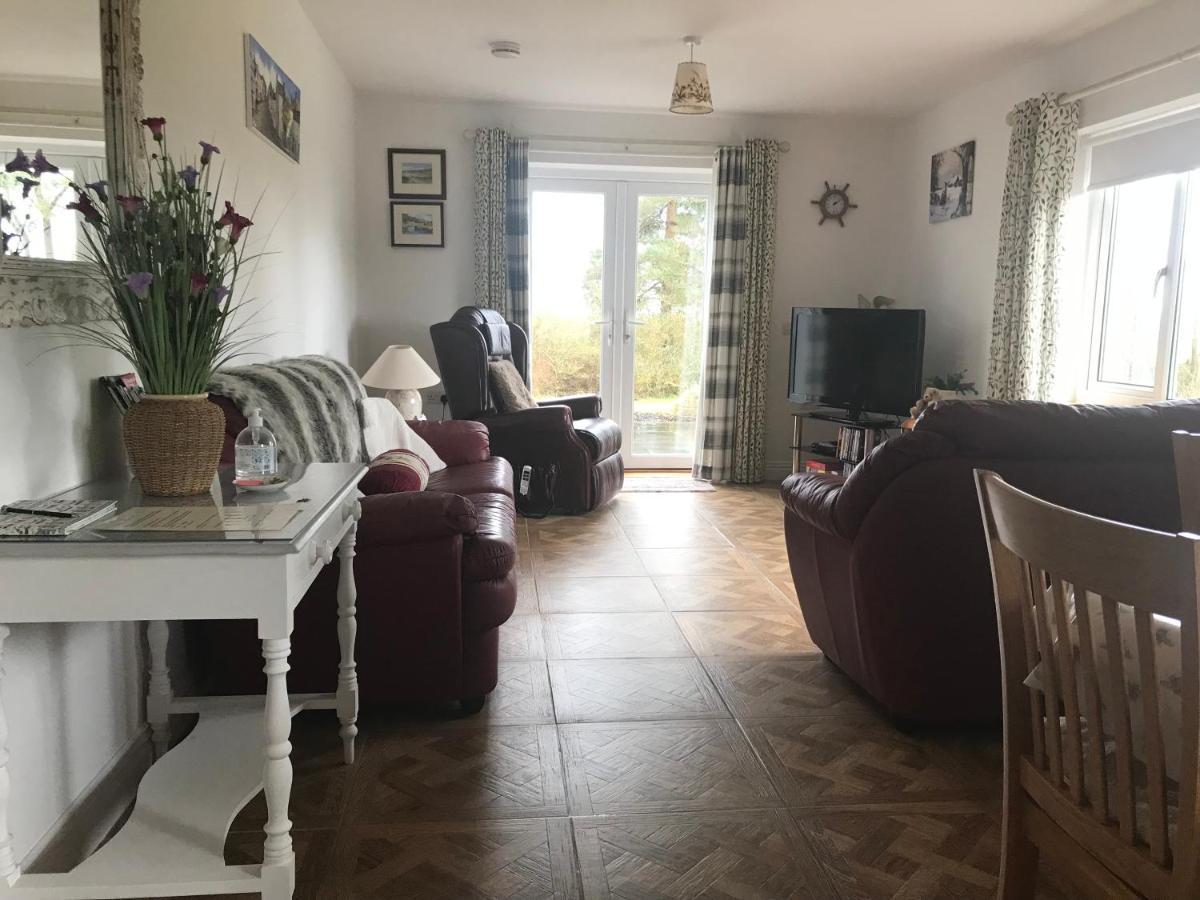 Hotel Pembrokeshire Fields à Haverfordwest Extérieur photo