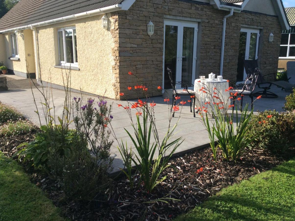 Hotel Pembrokeshire Fields à Haverfordwest Extérieur photo