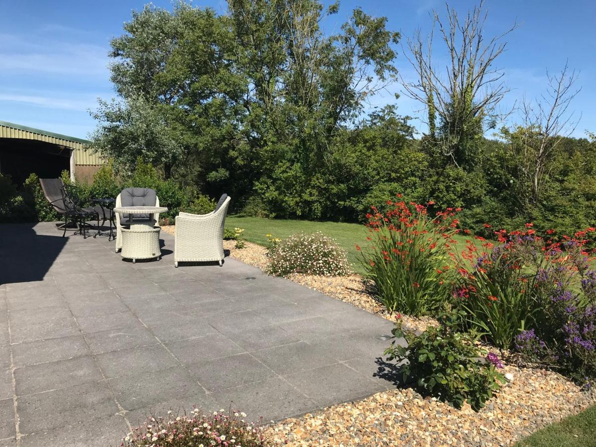 Hotel Pembrokeshire Fields à Haverfordwest Extérieur photo