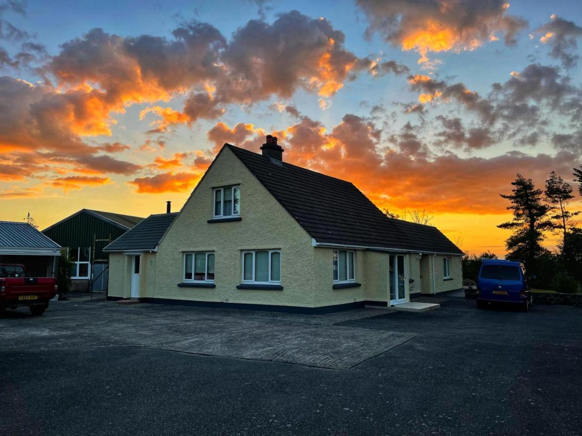 Hotel Pembrokeshire Fields à Haverfordwest Extérieur photo