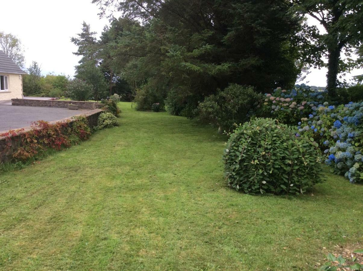 Hotel Pembrokeshire Fields à Haverfordwest Extérieur photo